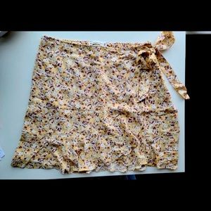 Abercrombie & Fitch Wrap Skirt Medium
